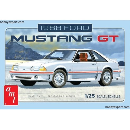 AMT  	1 25 KIT 1988 Ford Mustang