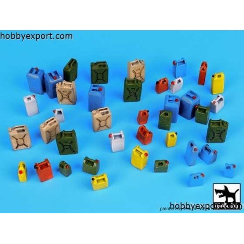 Black Dog   	1 35 ACCESSOIRES MODERN PLASTIC CANS ACCESSORIES SET