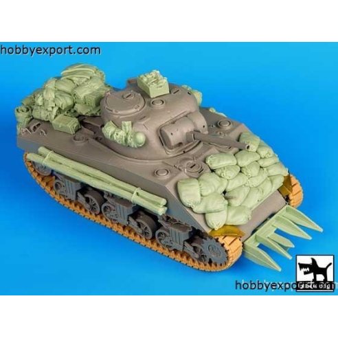 Black Dog   1 35 GRADE UP SHERMAN 75MM NORMANDY ACCESSORIES SET