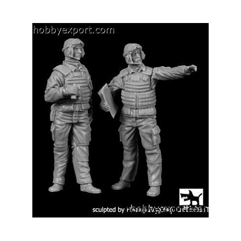 Black Dog   	1 35 KIT FRENCH MODERN TANK CREW SET