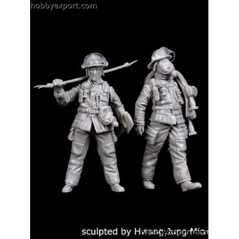 Black Dog   1 35 KIT FIREMAN SET 2