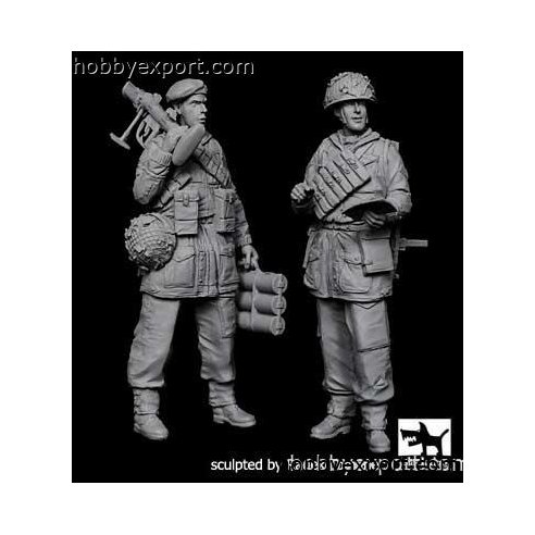 Black Dog  1 35 KIT  BRITISH PARATROOPER SET 2