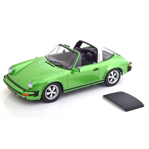 KK-Scale PORSCHE 911 CARRERA 3.0 TARGA GREEN METALLIC 1977 WITH REMOVABLE TARGA-ROOF 1/18