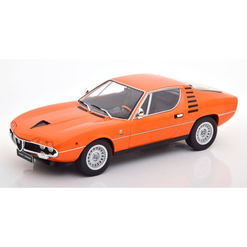 KK-Scale ALFA ROMEO MONTREAL ORANGE 1970 1/18