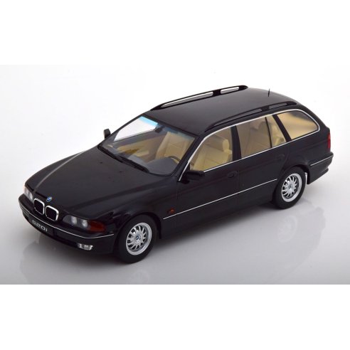 KK-Scale BMW 520i E39 TOURING BLACK METALLIC 1997 1/18