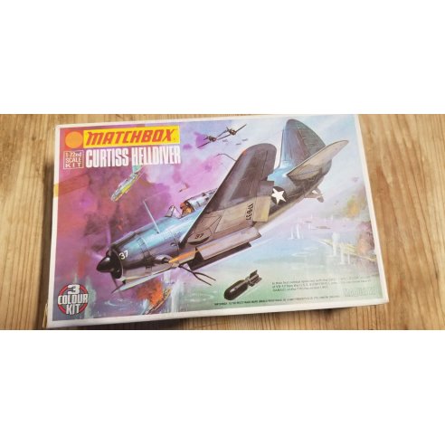 MATCHBOX 1 72  Curtiss SB2C-1 Helldiver