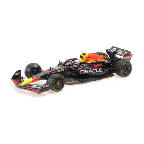 Minichamps RED BULL RB18 SERGIO PEREZ 2ND JAPANESE GP 2022 1/18