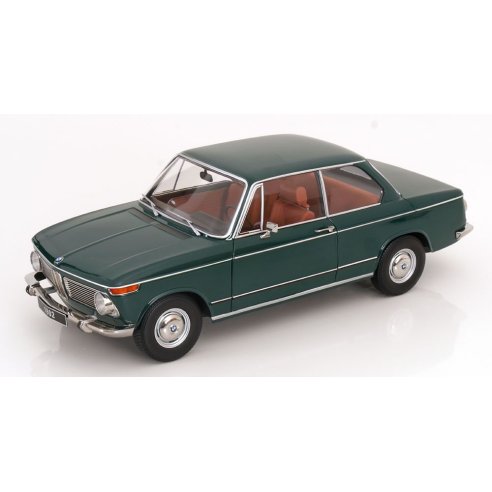 KK-Scale BMW 1802 1.SERIES GREEN 1967 1/12