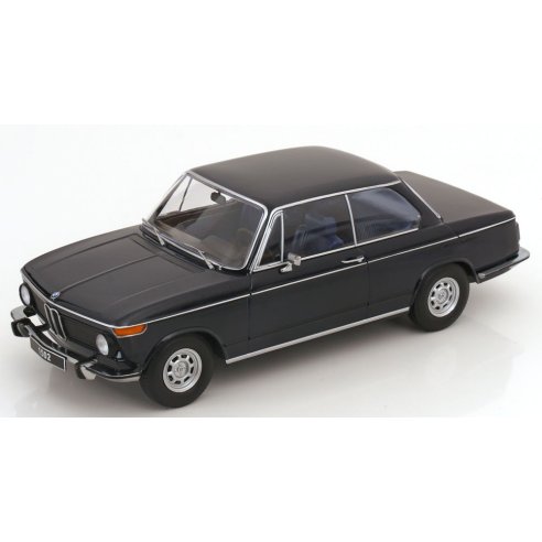 KK-Scale BMW 1502 2.SERIES DARK BLUE 1974 1/18