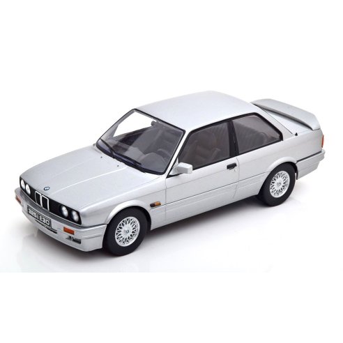 KK-Scale BMW 325I E30 M-PAKET 2 SILVER 1988 1/18