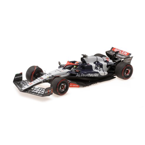 Minichamps SCUDERIA ALPHATAURI AT04 NYCK DE VRIES LAST RACE BRITISH GP 2023 1/18