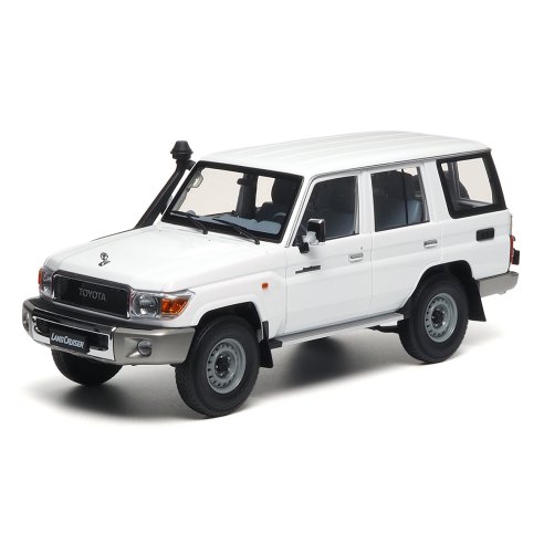 ALMOST REAL TOYOTA LAND CRUISER 76 WHITE 2017 1/18