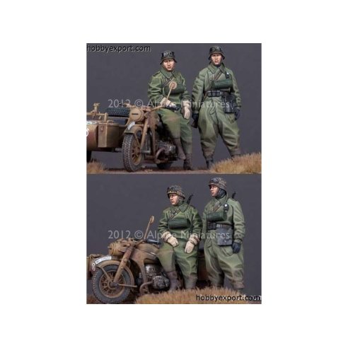 Alpine Miniatures    	1 35 KIT (MAQUETTE) GERMAN MOTORCYCLIST SET