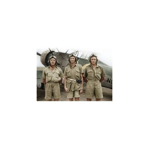 ICM 1/32 Gloster Gladiator Mk.I with British Pilots in Tropical Uniform